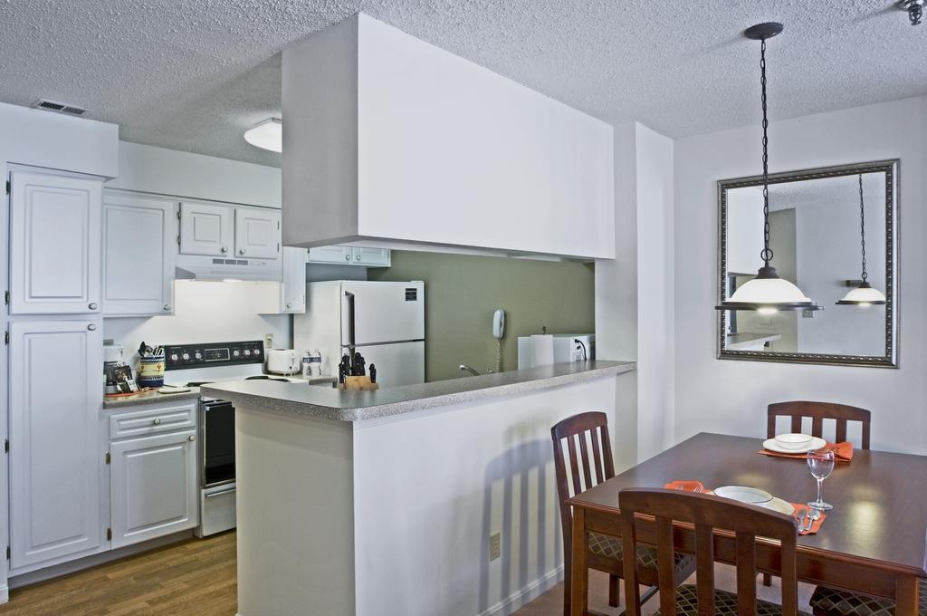Oakwood At Residences At Rio Gaithersburg Room photo
