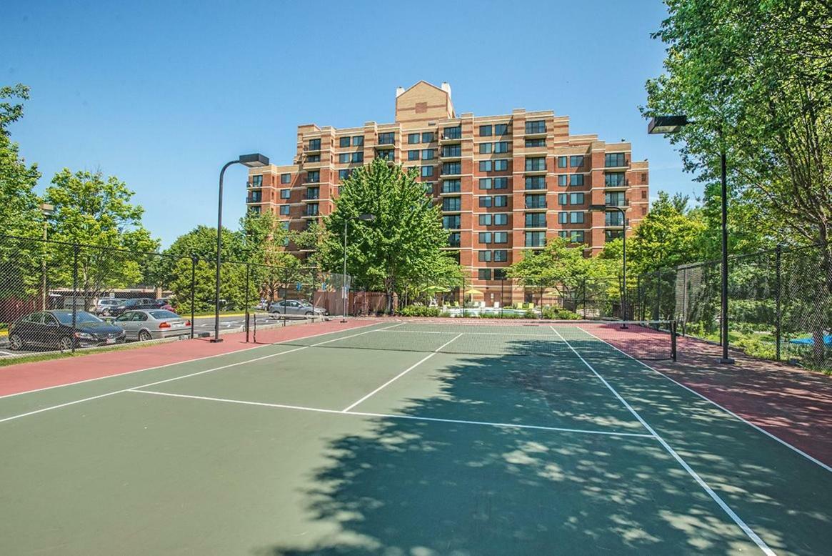 Oakwood At Residences At Rio Gaithersburg Exterior photo
